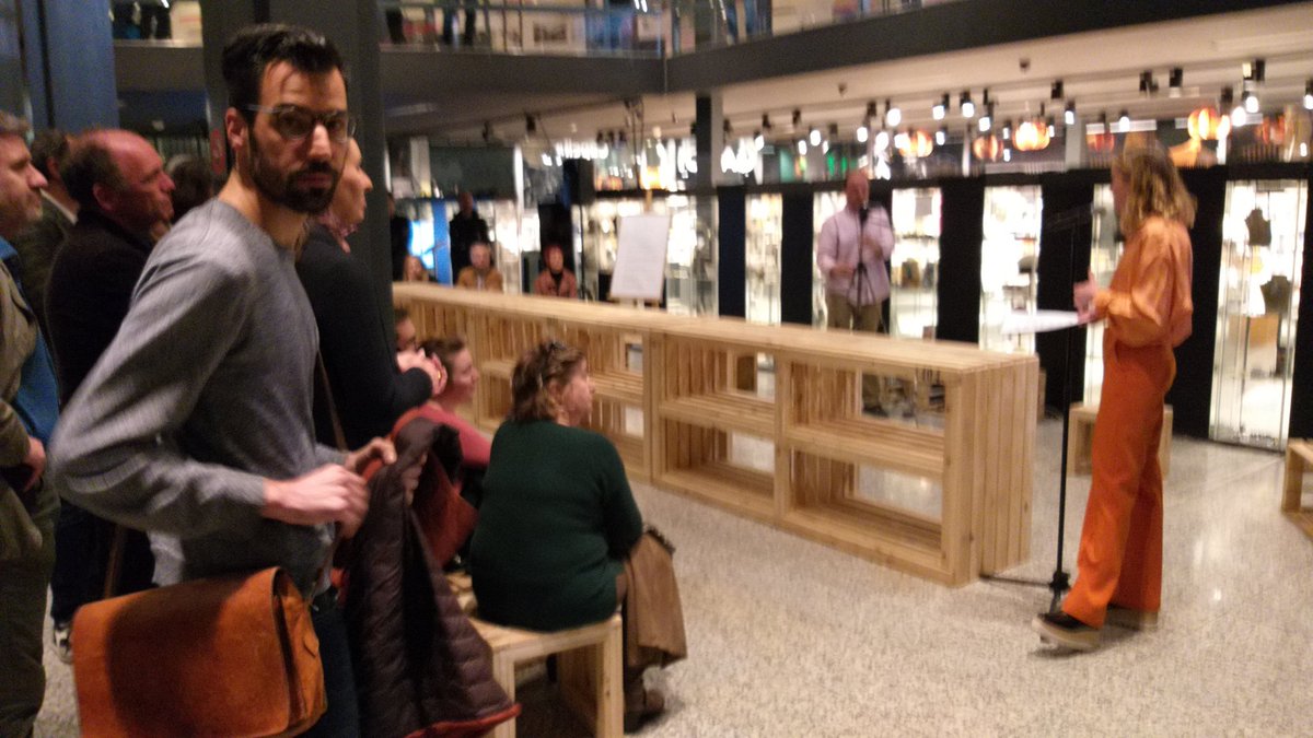Moltes gràcies a <a href="/urbannext_net/">urbannext_net</a> per la confiança, les ganes de fer les coses bé, apostar per l'economia circular i el consum responsable. I per tenir-nos presents al seu discurs. #cartesalaalcaldessa