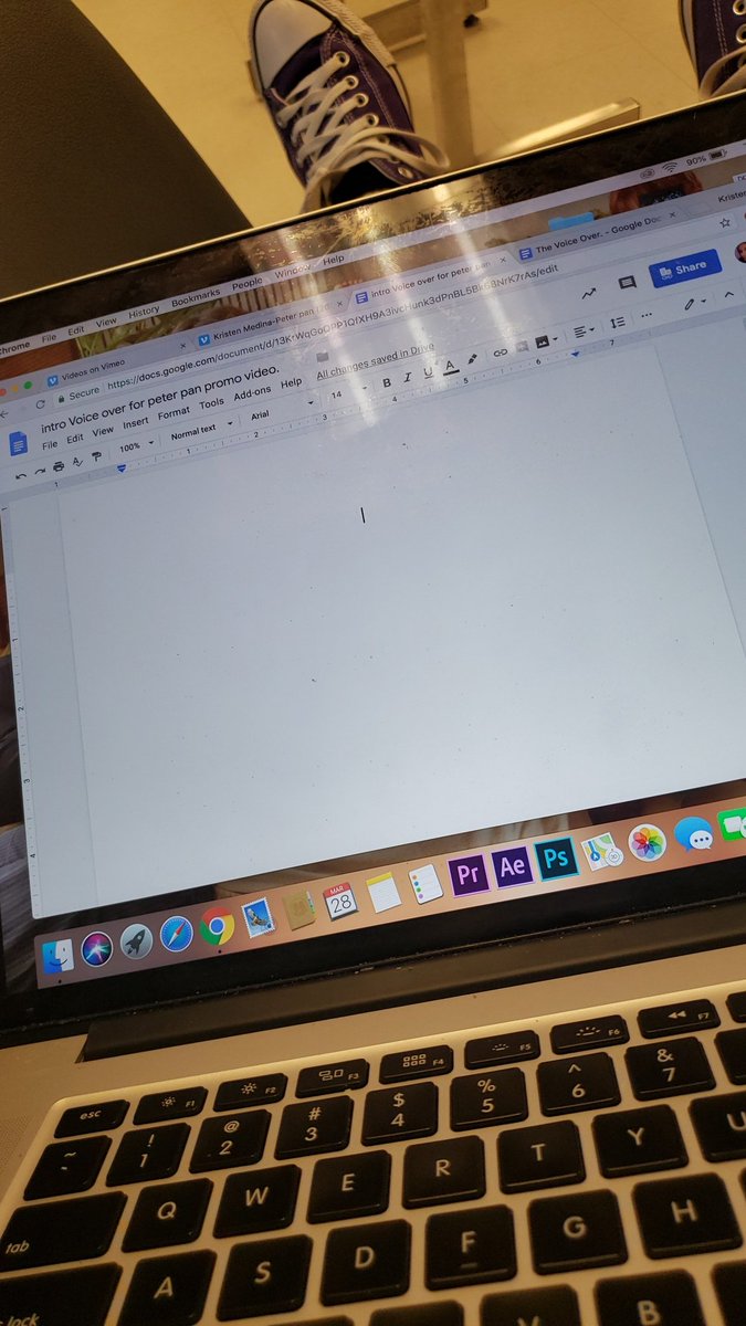 Kristen19__'s tweet photo. Writing my voice over for my 3rd quarter project! #BTS #abouttostart  #lastminute  @presstheplay https://t.co/q4ggZwXfMz