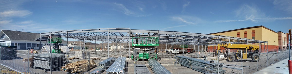 CBDCompanies's tweet photo. We're making moves out at Township 5! Steel is going up on this beautiful day.
#spring #Construction #cbdconstruction #buildbrokermanage #township5 https://t.co/p7XPIPyvPR