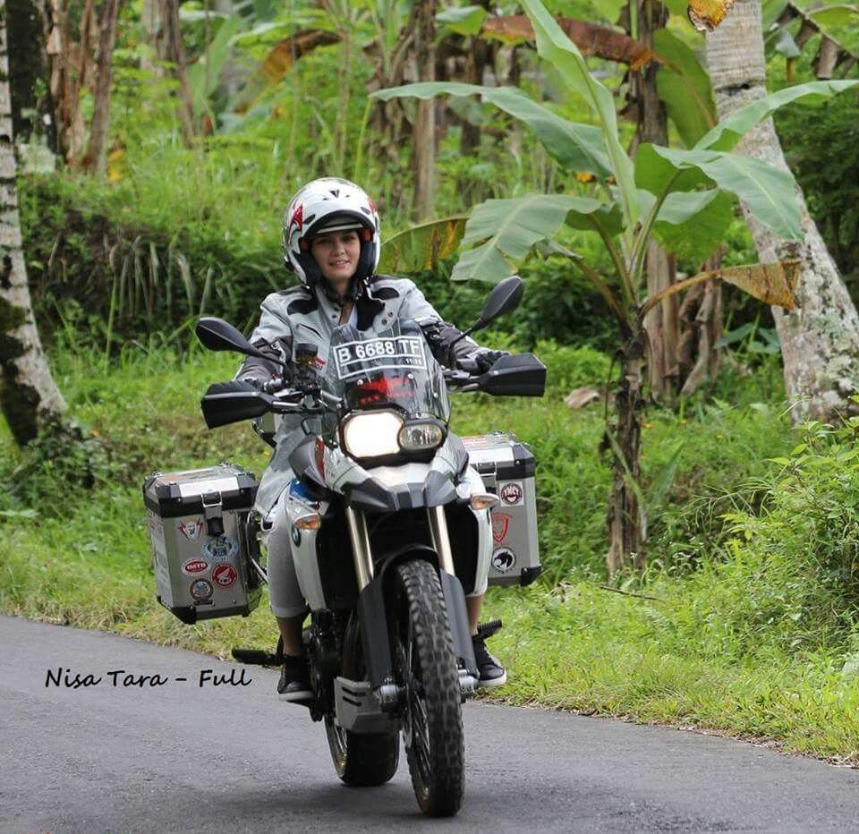 motoqueras's tweet photo. #FelizJueves #Motoqueras https://t.co/WdThrYoUp6