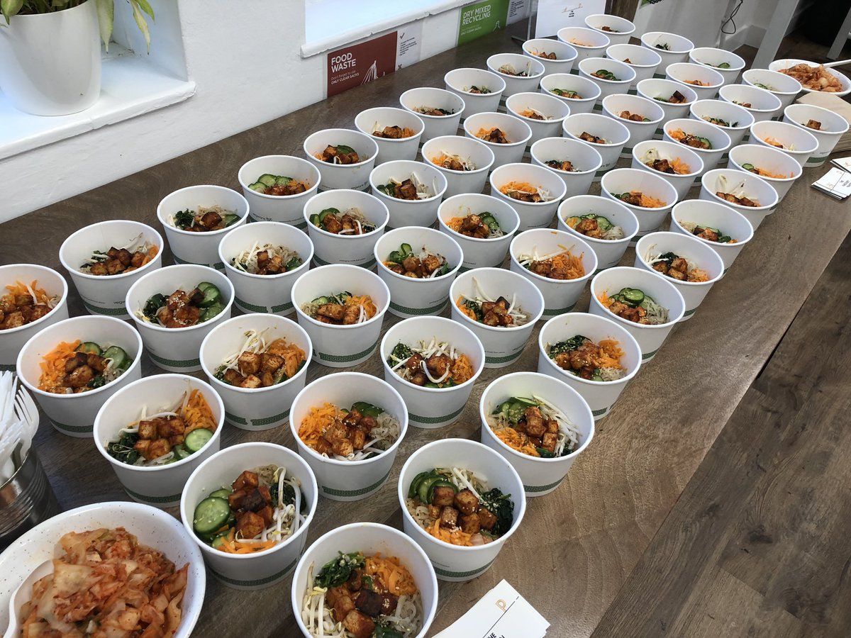 YouEqualTech's tweet image. Amazing food for #YouEqualTech tonight by @HackneyPantry. Check out these deliciously healthy salad pots! @GoustoTech