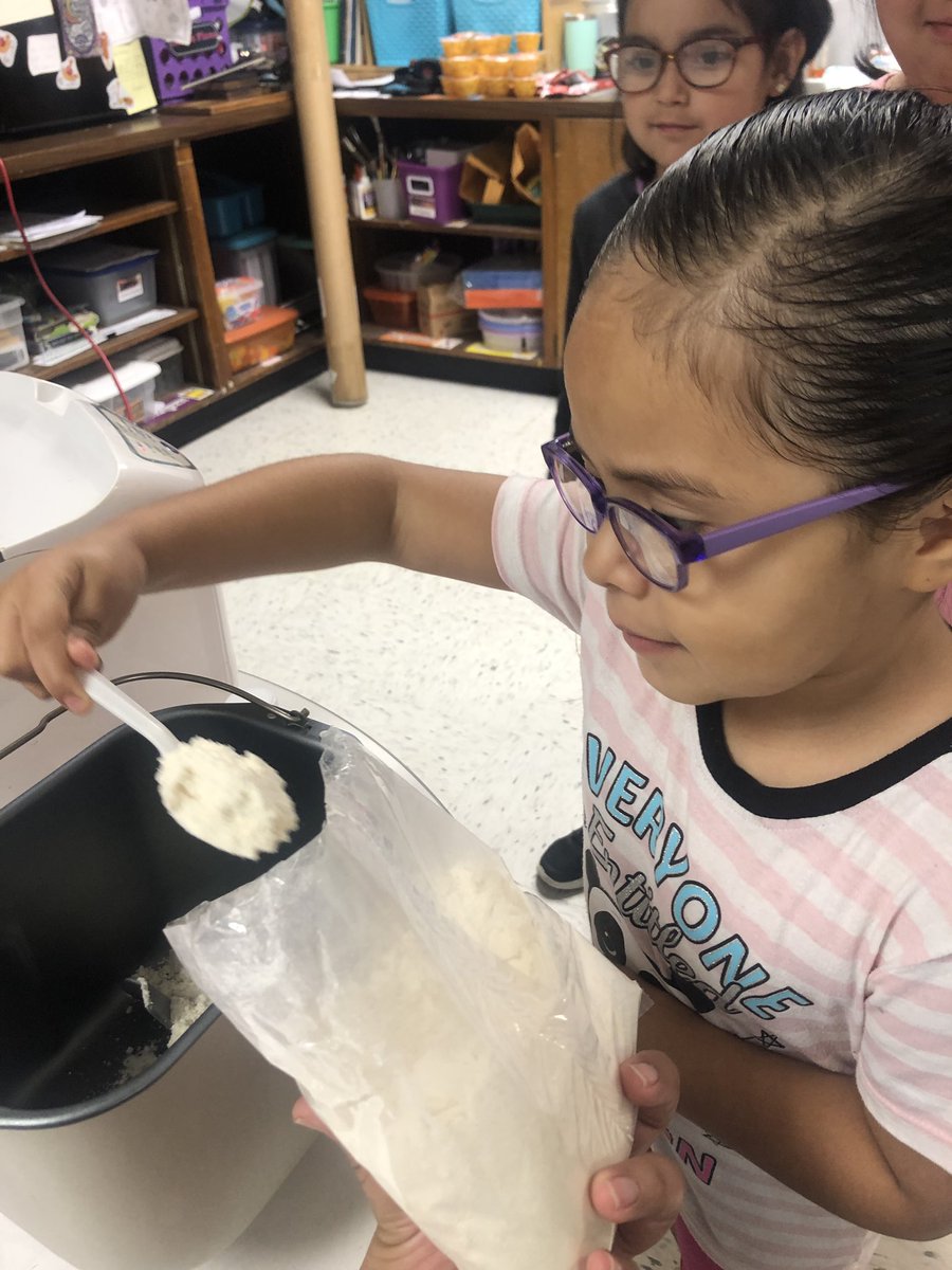 Made bread today! Thank you @LEMrsMiser for bringing bread machine!  #littleredhen #kinderlife <a href="/LamarElementary/">Lamar Elementary</a>