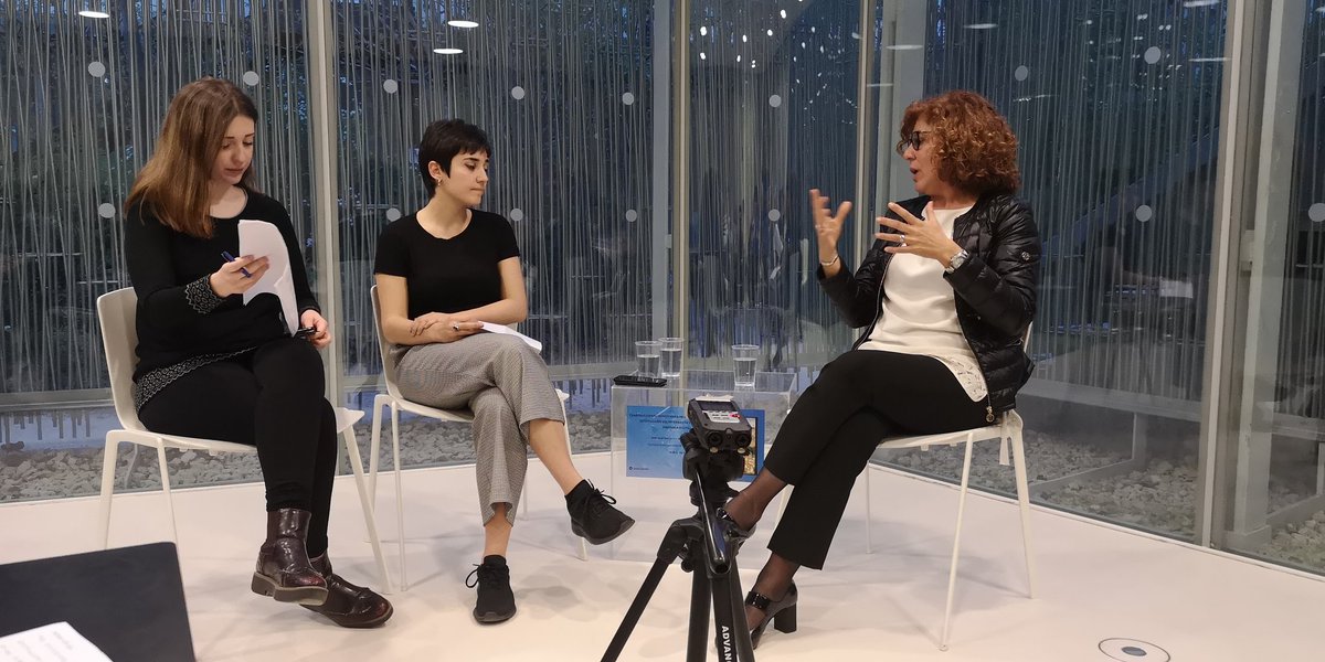 MGC_UC3M's tweet photo. La última conversación de la #SCD es entre @nativasenred y @marcastrops sobre construcciones identitarias en red. Las artífices: Victoria Arias, Raquel Díaz y Sofía Pérez. https://t.co/roKnGVD4mK