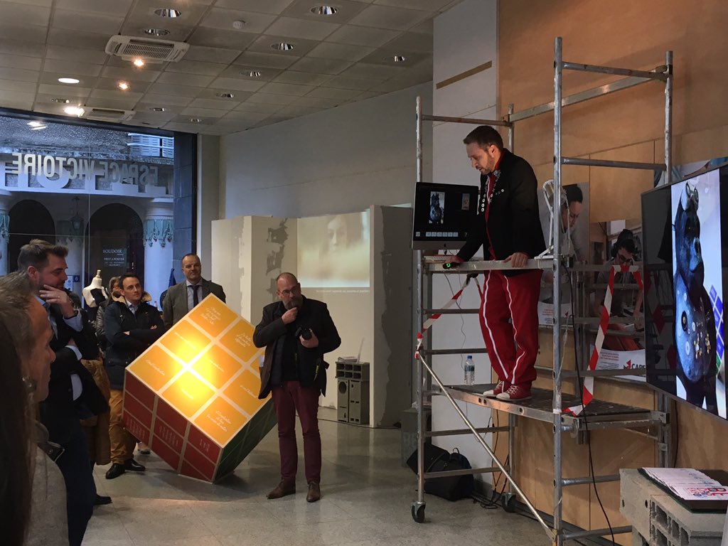 phmouget's tweet photo. Soirée partenaire capeb ▶️ @CAPEB_63 le @CMMassifCentral partenaire de Be Cap - Expo - Vision de 8 artistes sur l'artisanat du bâtiment à l office de tourisme de @ClrmntAuvergne https://t.co/bwpKN2QMP3