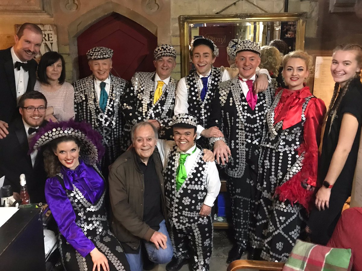 A bit late for NationalTheatreDay ..... but we are here!!   @BrickLaneMH  <a href="/vincenthayes13/">Vincent Hayes</a>  <a href="/DickyGauntlett/">Richard Gauntlett</a>  <a href="/tomcarradine/">Tom Carradine</a>  <a href="/mattpallant/">Matt Pallant</a>  <a href="/lucyreed94/">Lucy</a>  <a href="/ciarafpower/">Ciara Power</a> <a href="/RossHarryTom/">Ross Tomlinson</a>