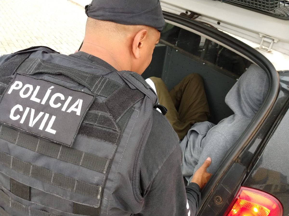 Polícia prende seis pessoas por crime sexual na internet  - seguranca.pr.gov.br/modules/notici…