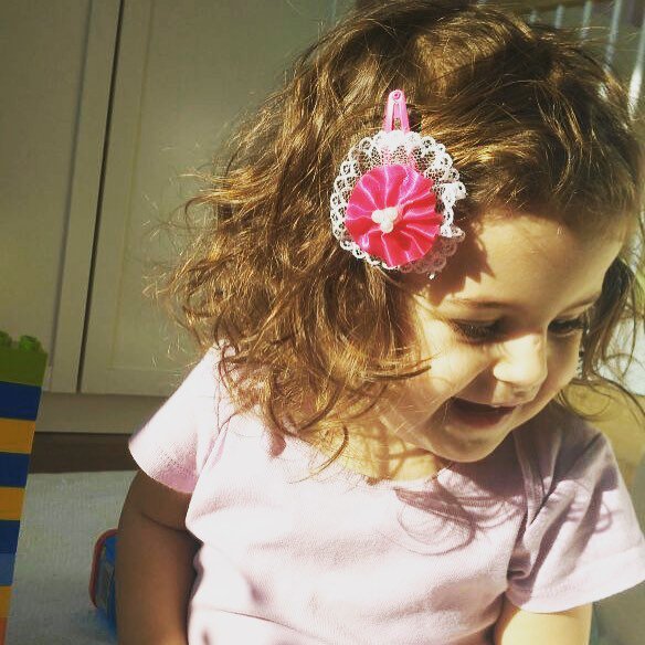 Gözlerinizi 1 dakika kapatın ve Öykü Arin'in yerinde en sevdiğiniz kişinin olduğunu düşünün. Düşünün ne yapardınız?150 bine yakın kan örneğinin hızla çalışılması için destek olun. SAğlık Bakanlığını SABİM 184'ü arayın.Sorun #ÖyküAriniBekletmeyin <a href="/saglikbakanligi/">T.C. Sağlık Bakanlığı</a> <a href="/drfahrettinkoca/">Dr. Fahrettin Koca</a>