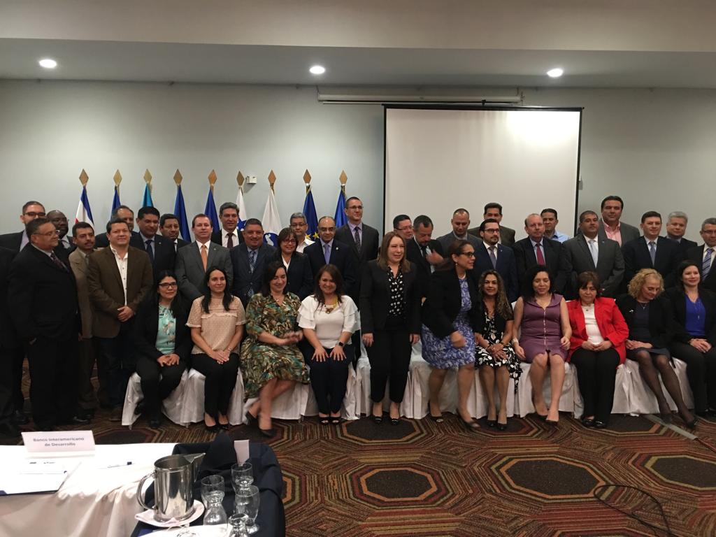 Tras la firma, se da por finalizado el taller de validación regional de alto nivel en apoyo al diseño e implementación de la PDCC