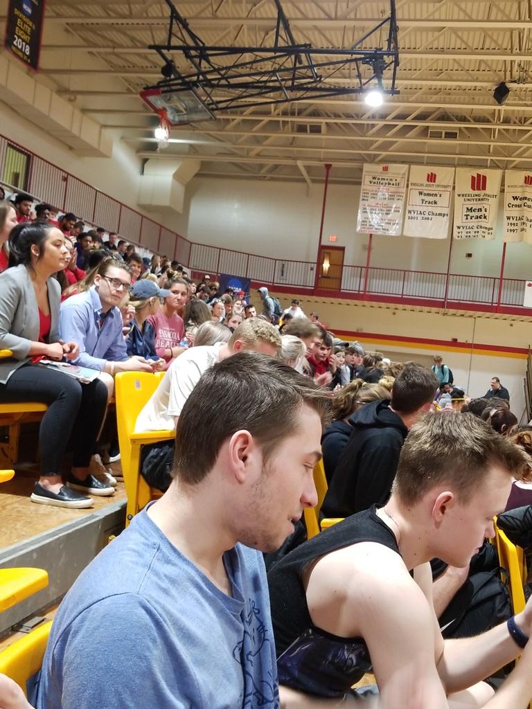 Pierce3443's tweet photo. @JBaker_WTOV live updates from WJU student meeting with administration. https://t.co/ATCQCh0paC
