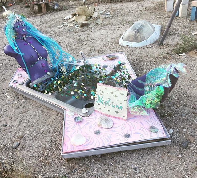 The newest piece that has been planted in our #sculpturegarden is Neptuna: The differently abled, inter-dimensional mermaiden of the sink. She was made by one of our guest artists and current resident Commissar of Culinary Creation, @withlovefromjupiterx… ift.tt/2FGEIn1
