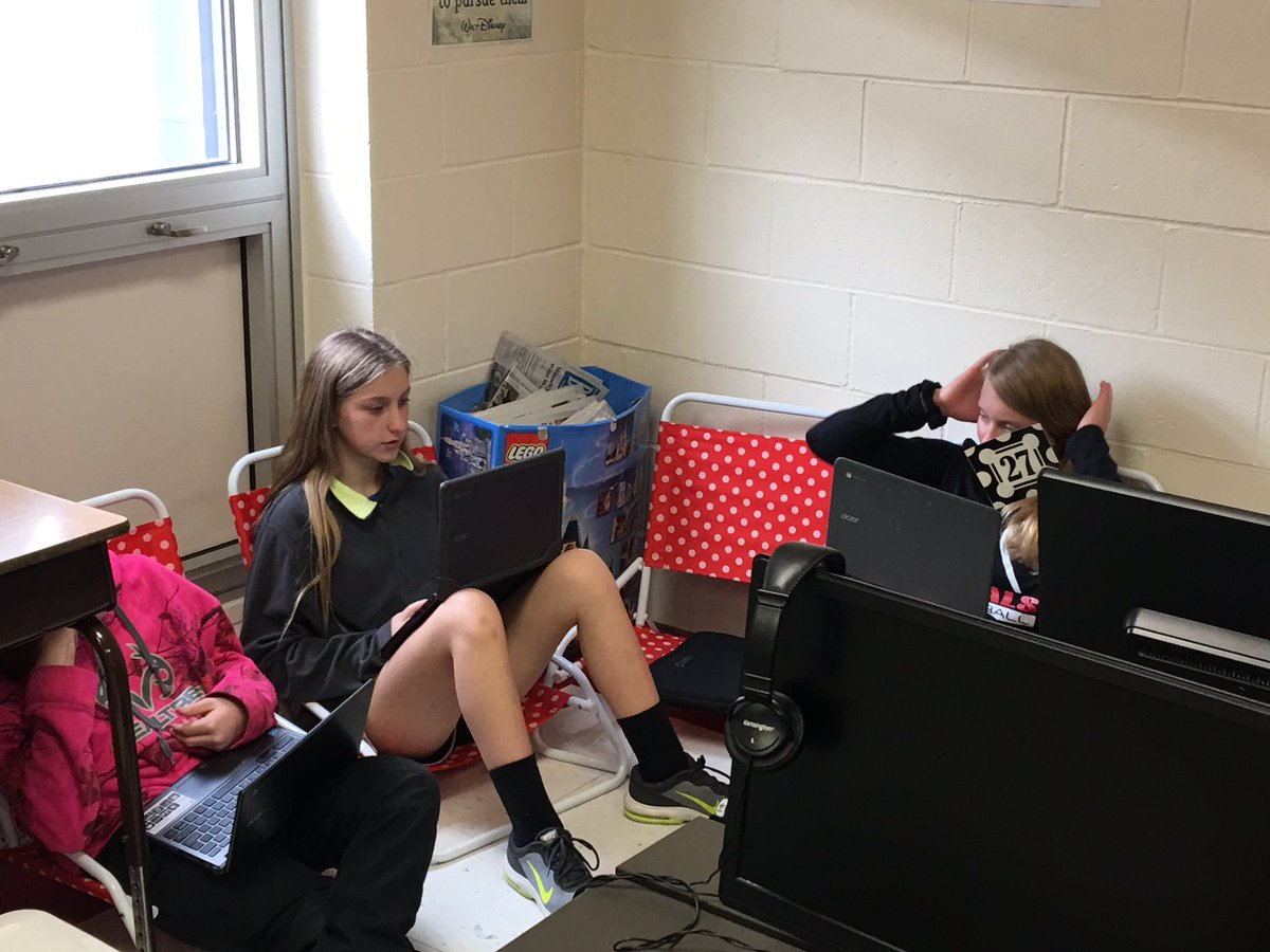 sllerch's tweet image. Ss are researching @WonderWorkshop, Botley, @Sphero, and @MeetEdison robots to help create a collaborative coding robot resource guide in Google Slides 👍 #redbud132 #codingrobots