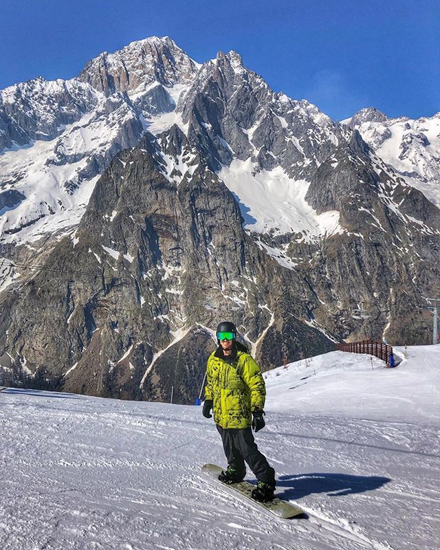 jtugwell_tri's tweet photo. Bit of cross-training with a full day on the slopes today. Cracking weather and views!
Core session to round off the day
@teammaccax
#ironman #ironmantraining #triathlon #tri #fitness #training #swimbikerun #maccax #mxendurance #core #ski #sun #views … https://t.co/QGbfnALGYI https://t.co/bLf0vdYjVE