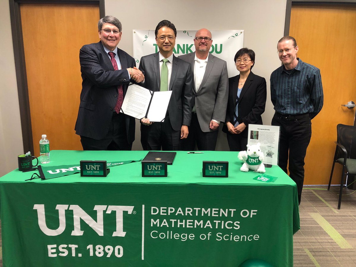 UNTScience's tweet photo. Thank you to Distinguished Alumnus Bruzzy Westheimer for funding the Westheimer Science Research Fellows program for undergraduate research in @UNTMATH’s new Statistician Lab. This gift will help us continue a legacy of excellence in the field of biostatistics. #UNTproud https://t.co/fKk3YjPlhh