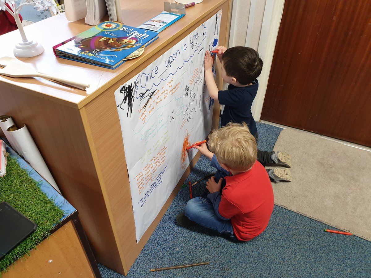 SFX_Nursery's tweet image. Some children enjoyed making up their own stories about dinosaurs, wolves, ponies and volcanoes  and enjoying sharing their ideas with their friends in different ways. #earlyliteracy #makinglearningvisable #markmaking
