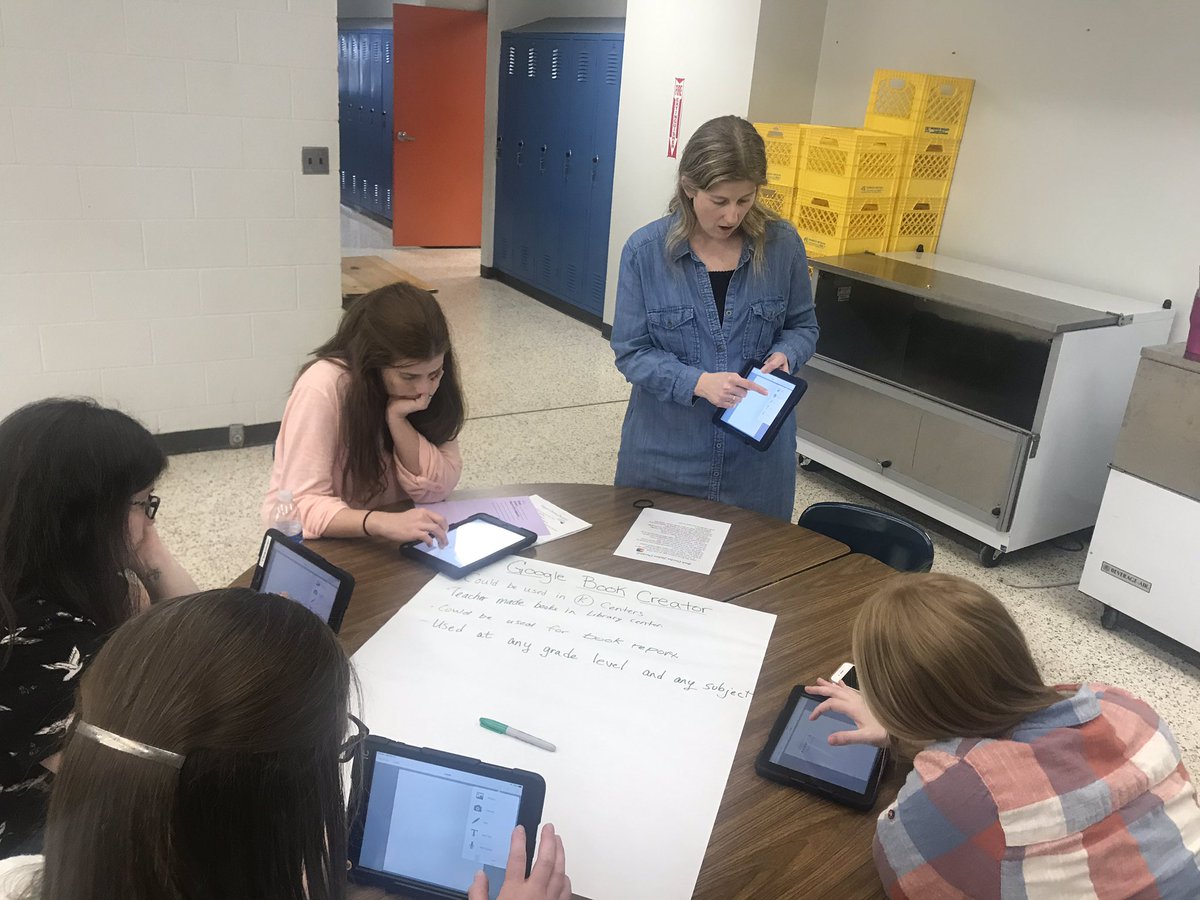 kelsie_kralik's tweet photo. Thank you @JoniEhm for sharing fun technology with CAM staff! We love when you come! ❤️ #Flipgrid #CoSpaces https://t.co/aSU2nGhQcV