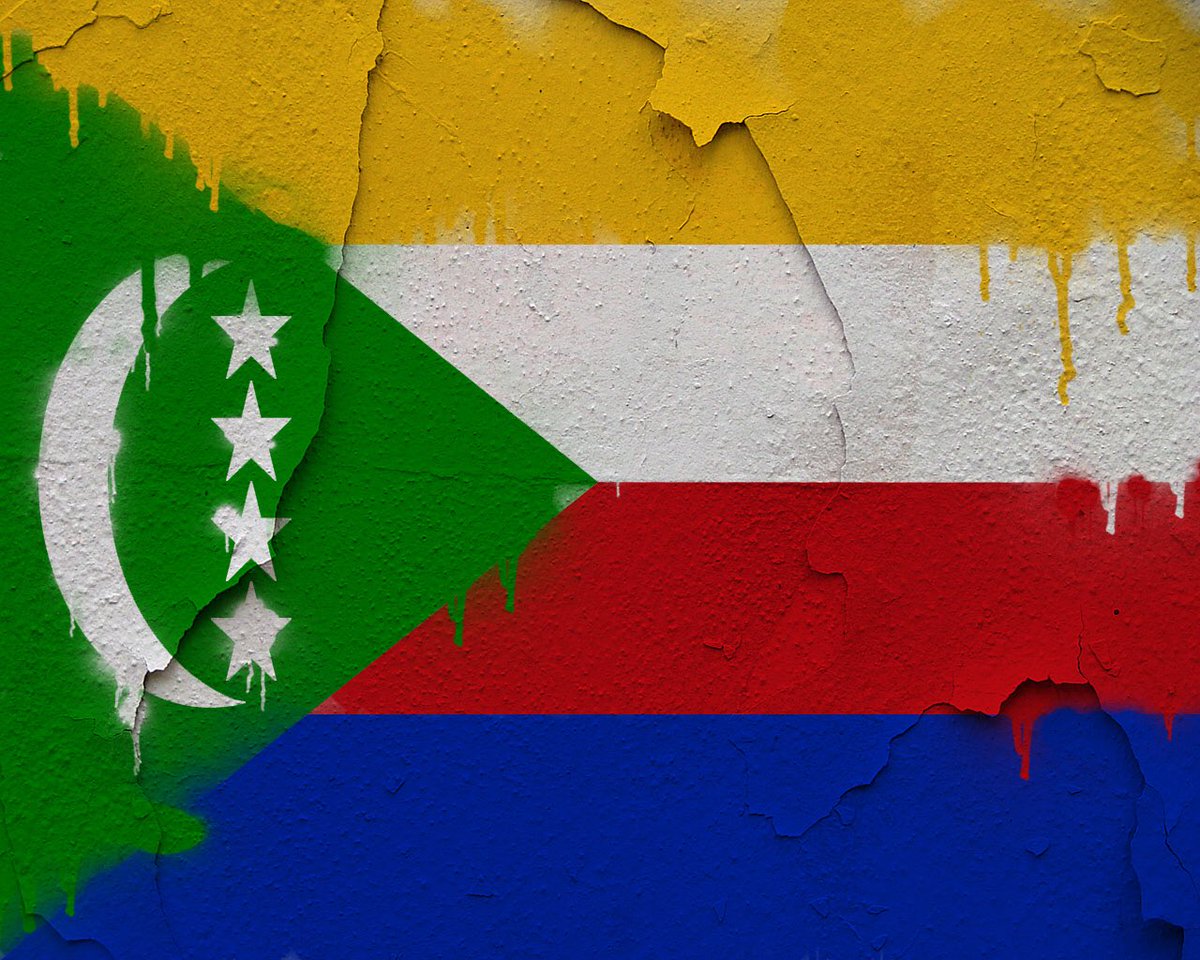 Oner_GIZ's tweet photo. ✊🏾✊🏾✊🏾 #COMORES #Itsandra #PrayForComoros #QuAllahProtègeMonBled 🇰🇲🇰🇲🇰🇲 https://t.co/dEpupVrNGy