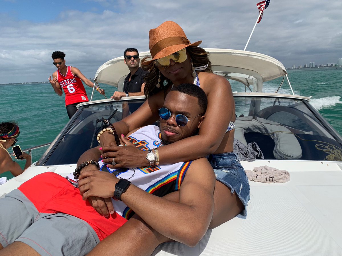 Enjoyed celebrating my son’s 21st birthday!
#Selfcaretoday...relaxed/roomservice❤️
#Grateful❤️🙏🏾
#marchbaby
#HoustonmeetsMiami