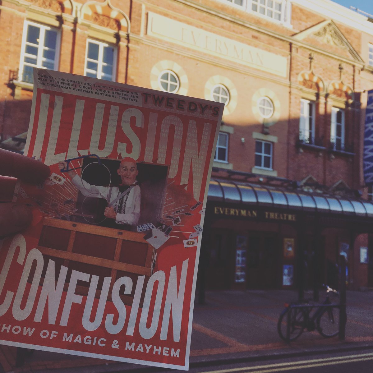 CheltComedy's tweet image. Tomorrow and Saturday. The awesome ⁦@TweedyClown⁩ ⁦@Everymanchelt⁩ We’re so cool we’re going to see 2 out of the 4 performances he’s doing. Only a few tickets left so be quick!