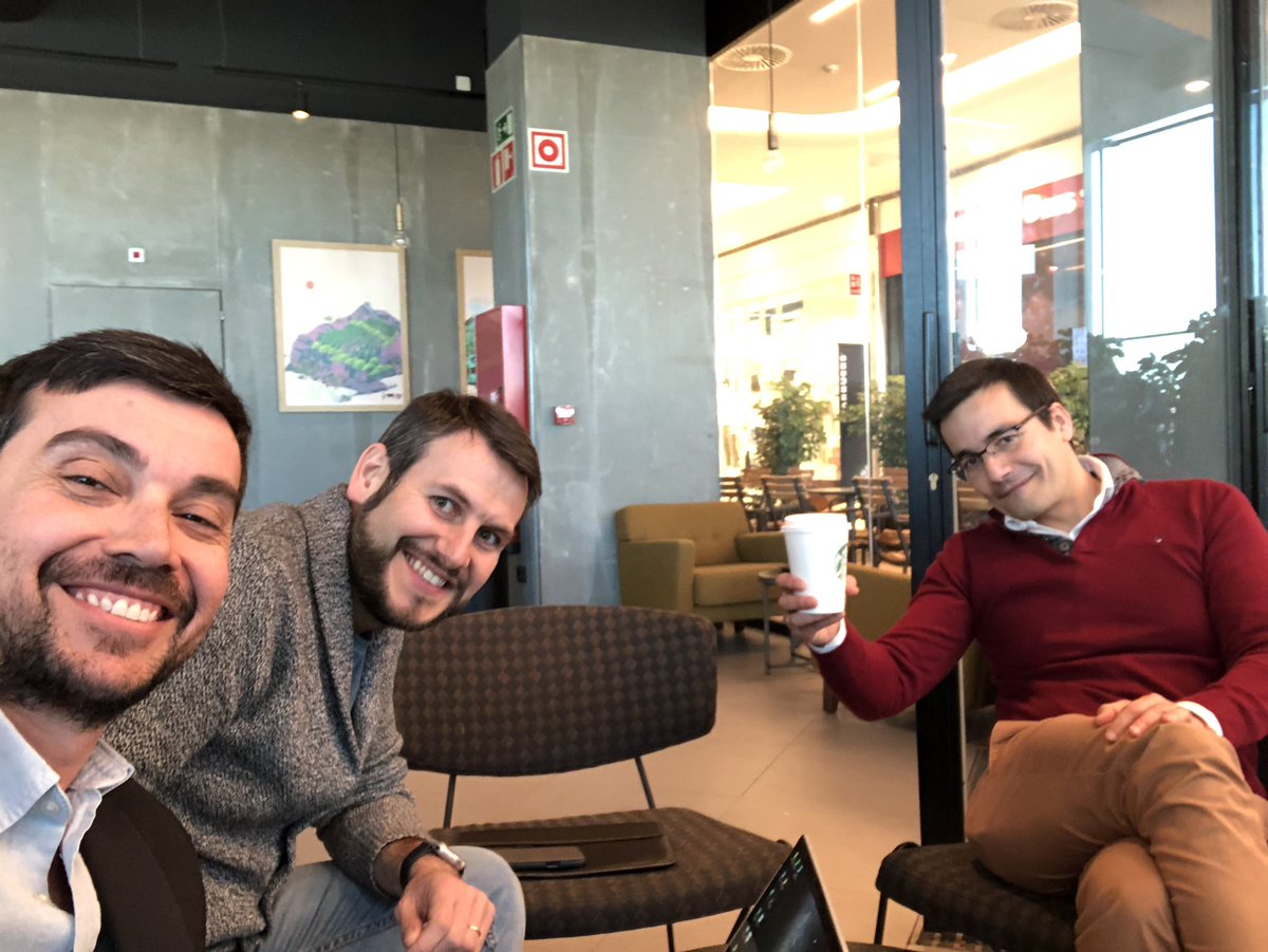 NowaliaStudio's tweet photo. En el Retail Forum en Madrid junto a nuestro cliente Menbur. La tienda del futuro está llegando. https://t.co/8ukrQA7oc9
