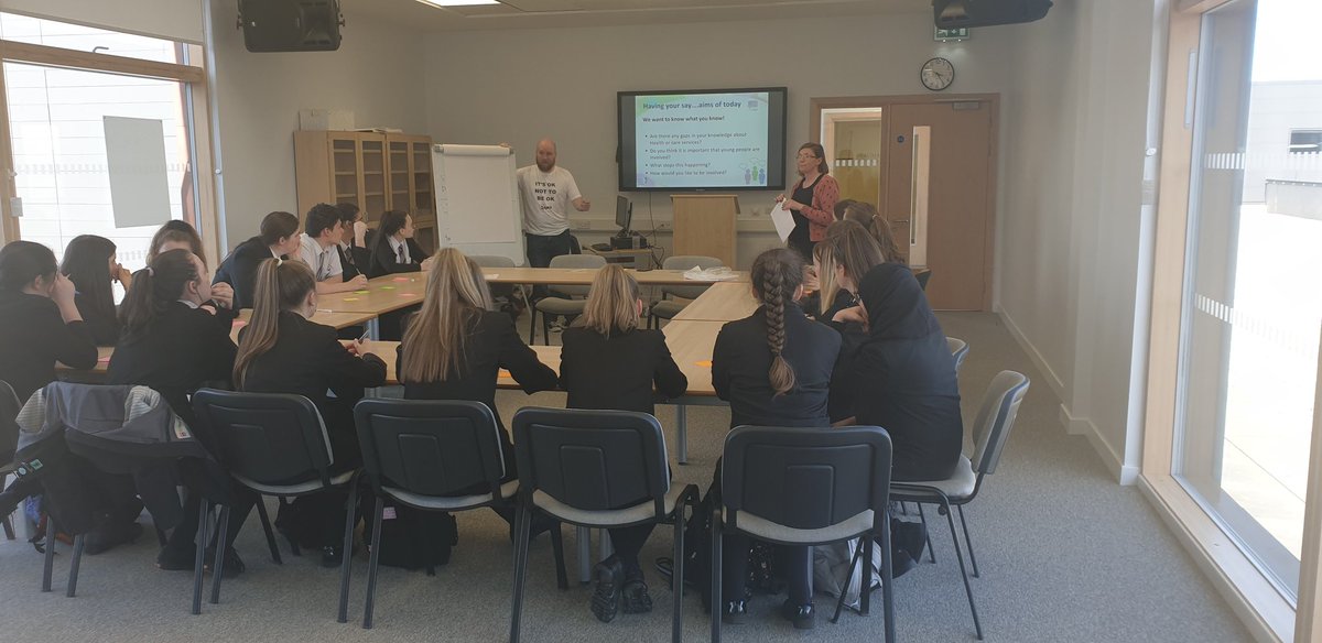 BarrheadSC's tweet photo. Lorna and Paul from @SHCGlasgowClyde listened to our @BarrheadHighSch Student Council's ideas on healthcare services. We are looking forward to seeing the collated results from all of the @EastRenCouncil High Schools &amp; working with you again soon. 
#partnership #PupilVoice #HWB https://t.co/hAg1SB7yJB