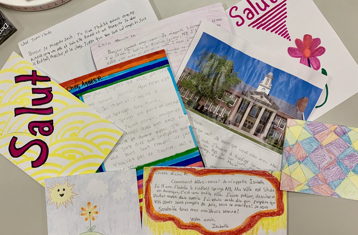 mrsvanderwerken's tweet photo. French 1 students wrote letters to residents in a nursing home in Argenteuil, France as part of their unit about health. @CH_Argenteuil #Richfieldcsd https://t.co/dJpKFX6N1n
