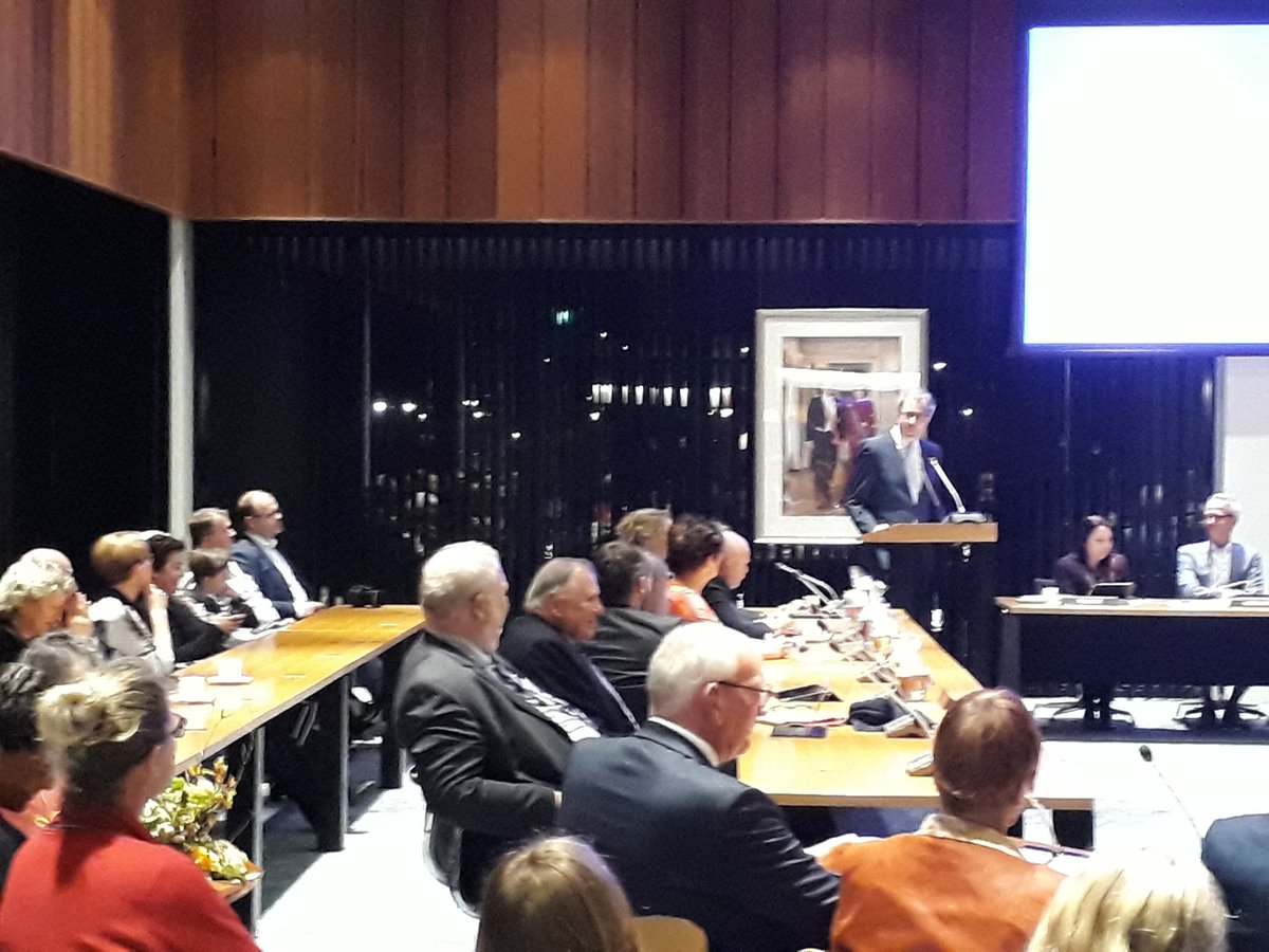 Maak verbinding met andere groepen in de samenleving is oproep watergraaf Kuks bij installatie bestuur <a href="/Vechtstromen/">Vechtstromen</a>