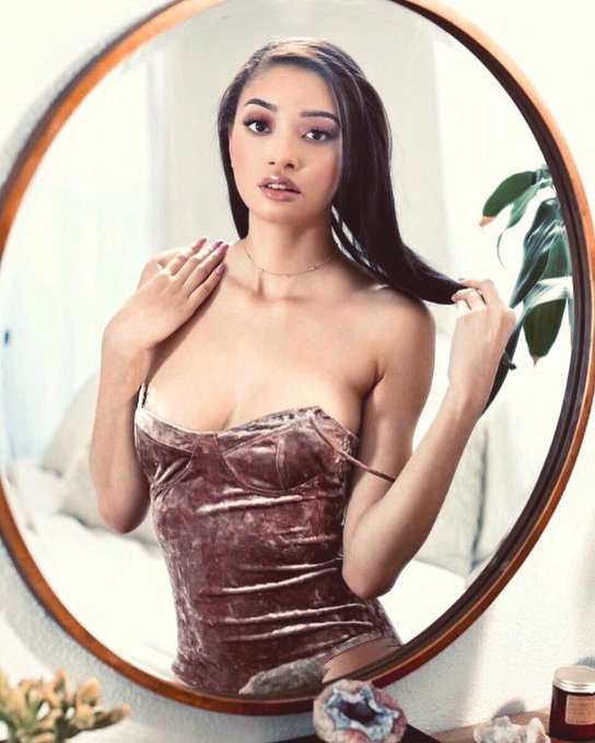 Was so honored to be this months Cyber-cutie for @Penthouse !🌸💕 https://t.co/IDtl1TGMlB