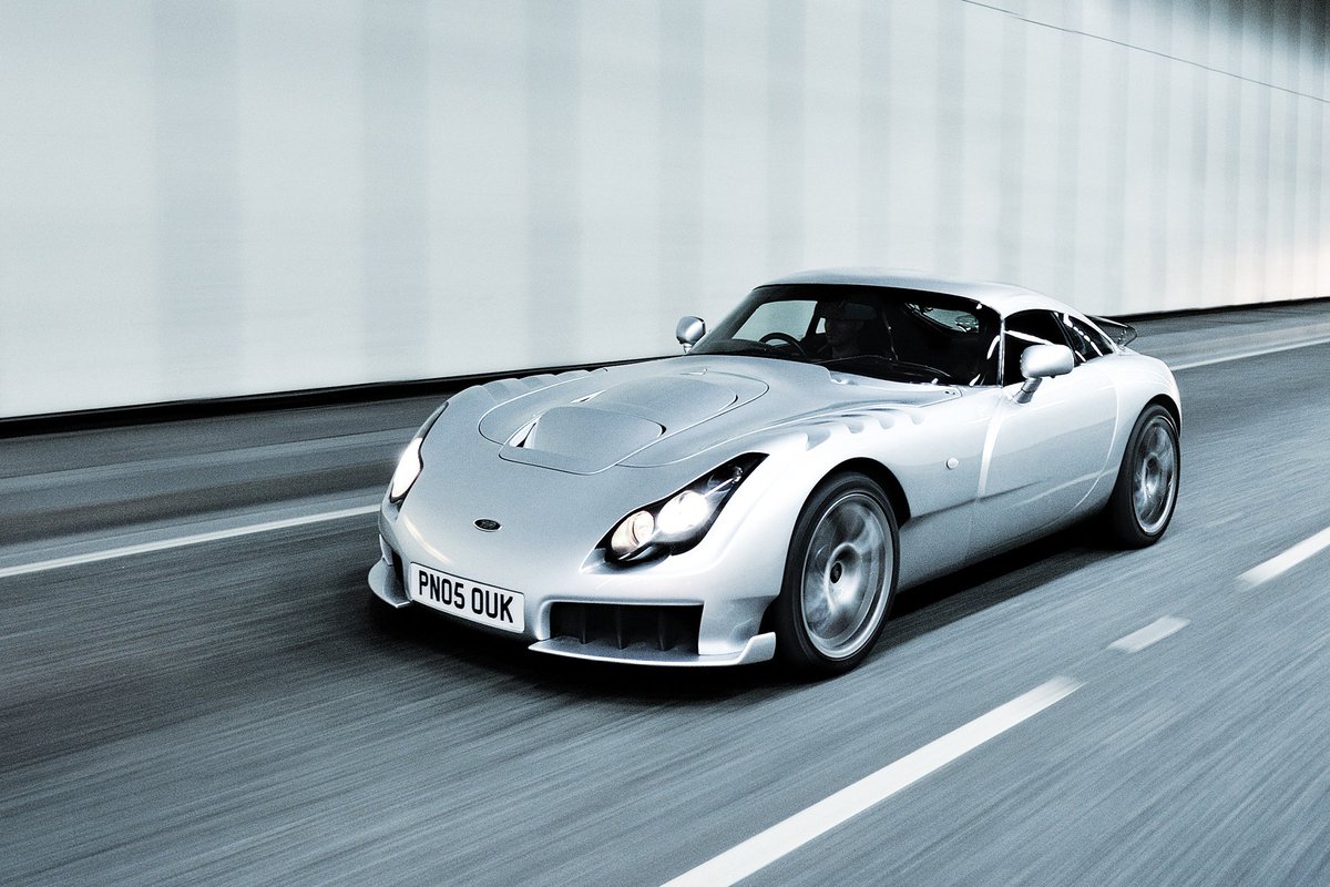 automovilers's tweet photo. TVR, un coche distinto a todos. https://t.co/TTMmD9AatI