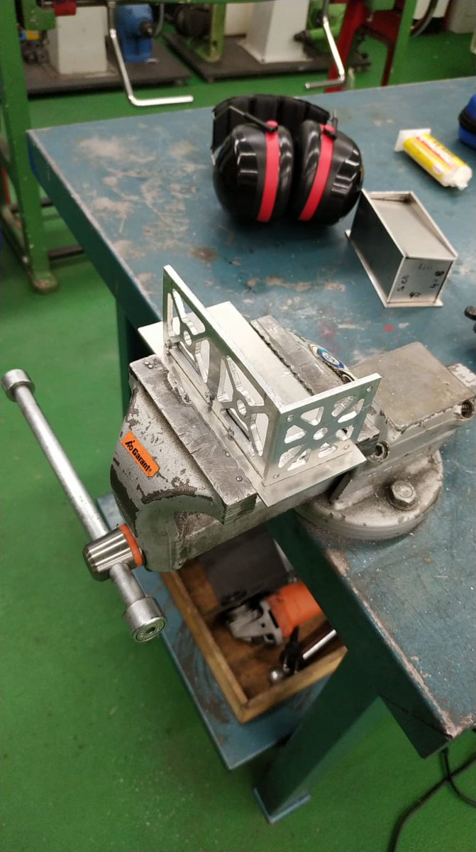 ea4gqs's tweet photo. 6061 aluminium made structure prototype being made by students at @AirDivisionUEM for EASAT-2/UESAT-1linear transponder #hamradio #pocketqube satellite @AmsatSpain @ure_es @oriolcorts #amsat https://t.co/3CgWKHNFE4