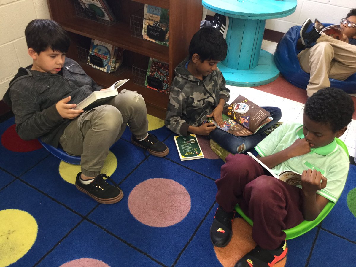 whitwhite91's tweet photo. They were so upset when it was time to stop reading! Love it! #flexibleinthird #buildingreaders #mcdermottfalcons https://t.co/20xWl8PD1r