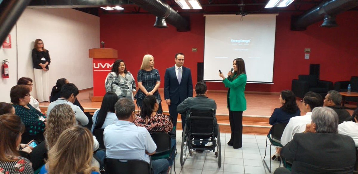 KennyArroyo's tweet photo. Gracias al equipo @TodosSomosIETAM por la invitación. Ha sido una gran experiencia con universitarios de pensamiento crítico, catedráticos entusiastas y ciudadanos comprometidos. Gracias #Reynosa nos vemos la próxima!!! https://t.co/sRSetK2Z1z