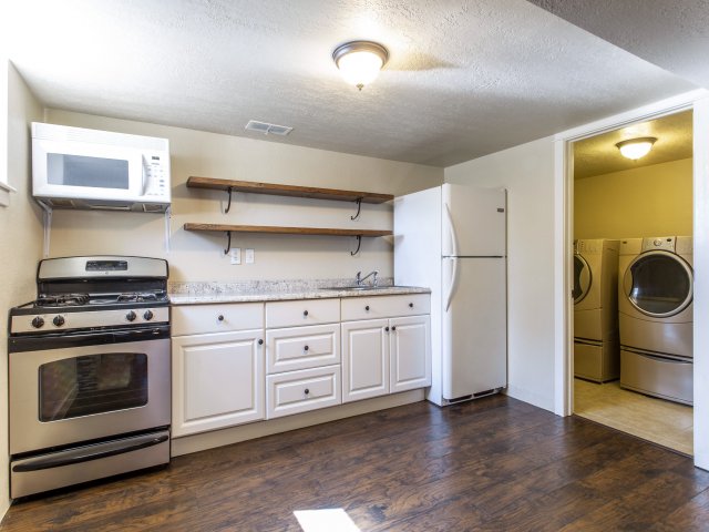bigkeyreal's tweet photo. Open House: Saturday, March 30th from 11am-3pm.
Address: 480 E 850 S Orem, UT 84097
Property Profile: $349,900, Seller Finance!!!!  No Need for traditional financing, move in Immediately!! 2 Kitchens, 2 Family Rooms &amp; SO MUCH PARKING! https://t.co/pkiDkq6eKT https://t.co/F5zMvEErno