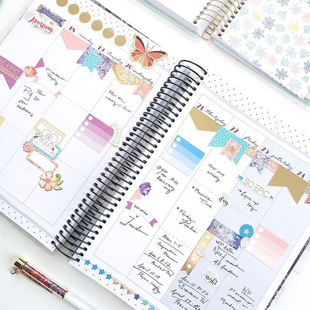 This is last week in DT planner!  It's a great place for me to play around with layers of stickers...Oh and plan :)⁣
.⁣
⁣
PH19Kim 15% off #paperhouseplans #paperhouseproductions #lifeorganized #php #acmooreinspired #planneraddict #planneraddict #plan… ift.tt/2FFTLfQ