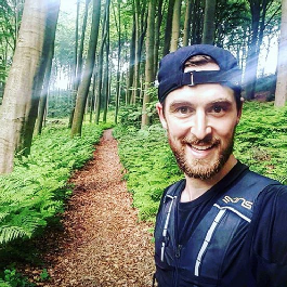 Een interview met Karel Sabbe.
De nederlandstalige versie horen we graag later van Karel live in Gent. 
Hij geeft alvast aan klaar te zijn voor de "hel"!
All the best! 
#Trakks #trail #outdoor #runyourway 
#TraKKssupport #TraKKspassion

rtbf.be/sport/autres/a…