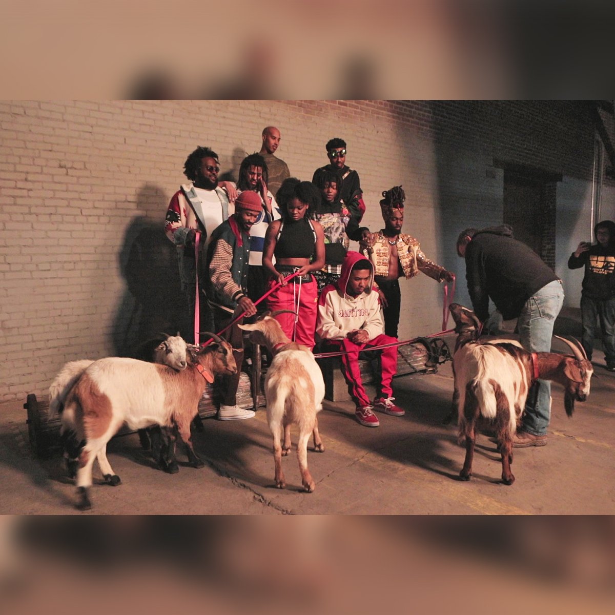 XXL's tweet photo. 🚨 NEW XXL ISSUE 🚨

@JColeNC and the entire Dreamville roster—@Bas, @cody_macc, @EarthGang, @JIDsv, @lute_west9, @omen and @AriLennox—grace the cover of XXL magazine's spring 2019 issue.

Get all the details here ➡️ https://t.co/H6zbsgS4a3 https://t.co/RUhREzxagV