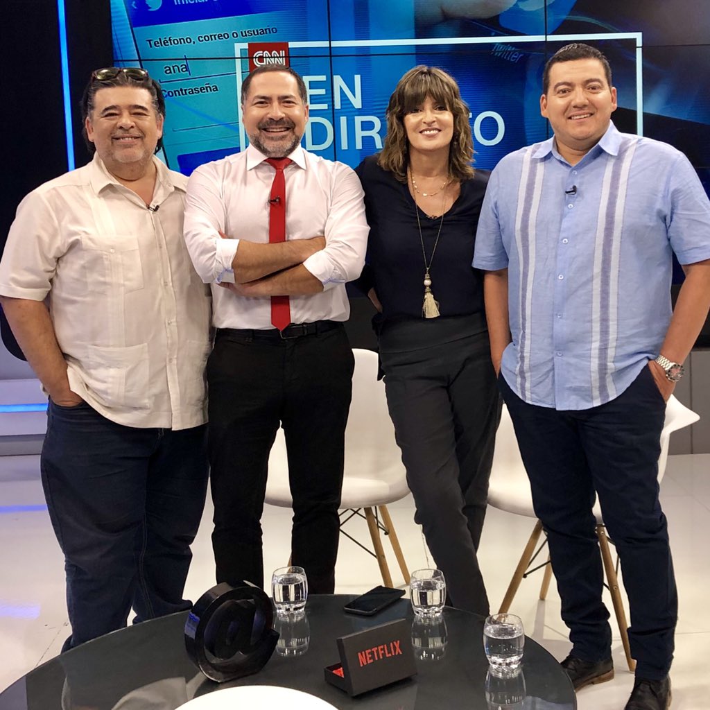 comoenlabarra's tweet photo. Y nos fuimos de tour!
02. Como en la Barra on Tour! Entrevista con @edu_castillo en @cnnchile para #endirectocnn 
Vamo’h!!!! https://t.co/e2GyanUhpD