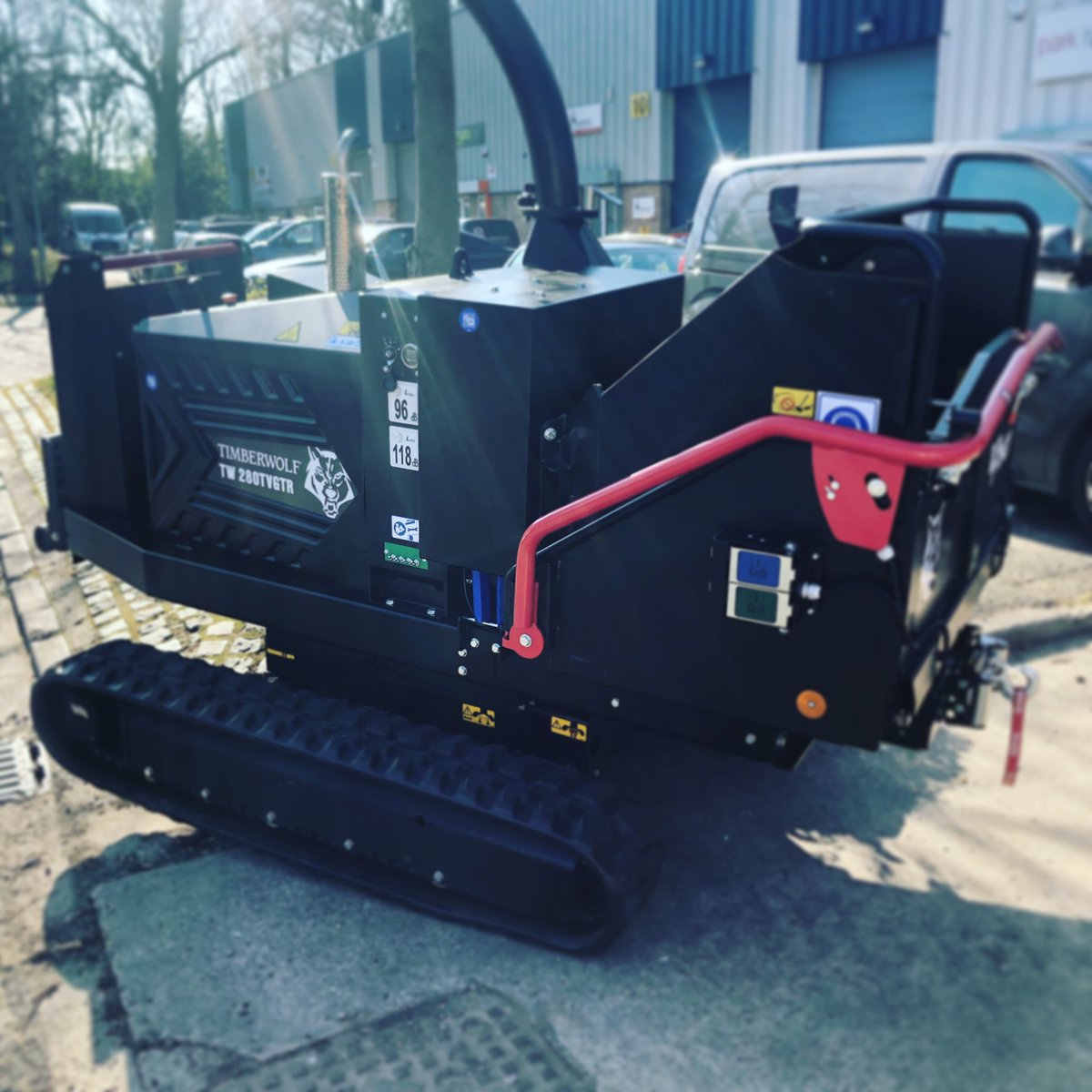 snstrees's tweet photo. Eye spy with my little eye the new @MyTimberwolf wolftrack over at @SpectrumPlant today. #snstrees #snstreesuk #teamsnstrees #teamsns #spectrumplant #timberwolf #wolftrack https://t.co/6Vis9oEbBW