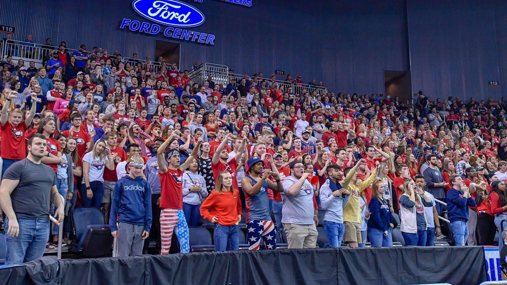 USI_Basketball's tweet photo. So, the game is going to be on @CBSSportsNet tonight. @ArchiesArmyUSI and @USIedu students. You all want to be on TV? 
Show up early to get your free ticket! Game tips off at 8:30pm @TheFordCenter https://t.co/QEaPLLO8G4