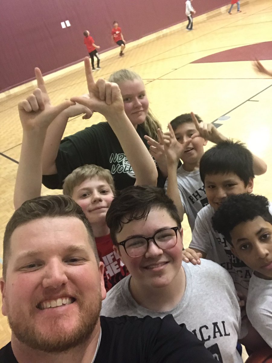 Simle7thHealth's tweet photo. 9-10A Block Hoops 4 Heart Champs #TuneSquad @SIMLESPARTANS https://t.co/tciDhMra5J