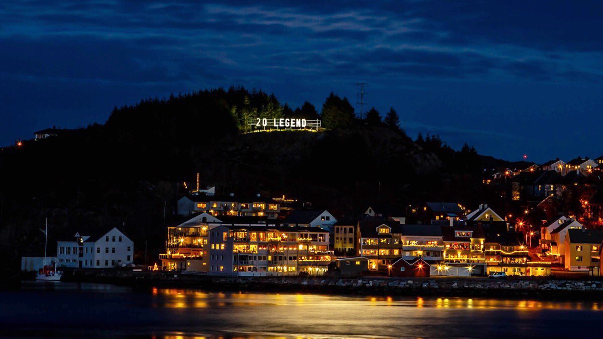 Mahdi2029's tweet photo. Ole Gunnar Solskjær. Born in Kristiansund, Norway. Manager of the biggest football club in the world. Norway’s population is about 5,3 million, and in Kristiansund we’re around 24 300 people living here. Words can’t even begin to describe how proud we are of him. This is insane. https://t.co/t6DQlgy5WJ