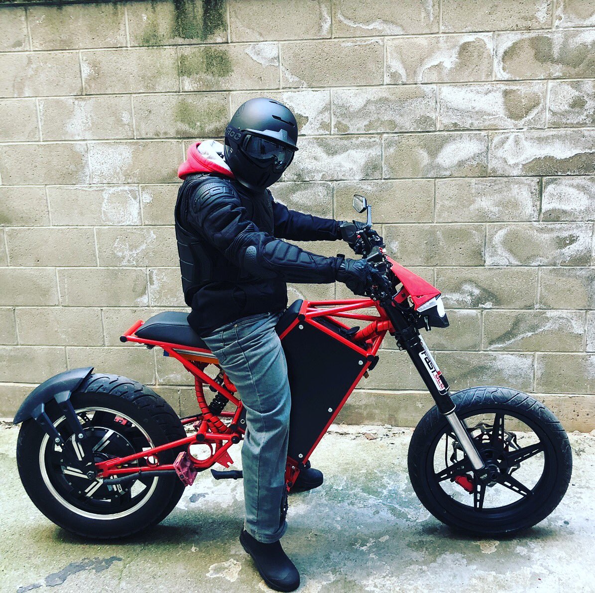 Lite Moto tweet media