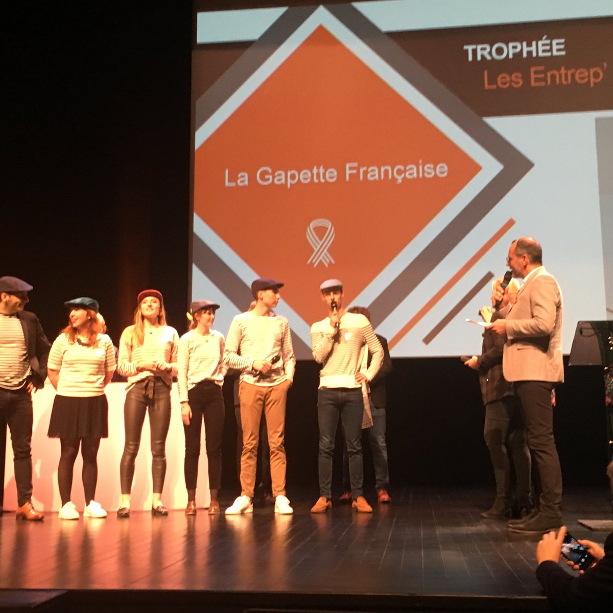 Bravo ⁦<a href="/LaGapetteFr/">La Gapette Française</a>⁩ Trophée ⁦@LesEntrepEnPDL⁩ Très fiers de vous 👏👏👏 On attend la finale à Paris🤞 #madeinfrance ⁦<a href="/IUTLeMans/">IUT Le Mans</a>⁩ ⁦<a href="/LeMansUniv/">Le Mans Université</a>⁩ #entrepreneuriat