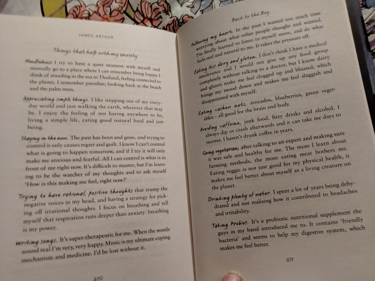 LouLang1976's tweet photo. My colleague has had a real bad day with anxiety and depression today and 2 👀 her go through this breaks my ♥️😭 we went through the steps in @JamesArthur23 book and it has really helped her 🙏 anyone who struggles needs to read this #backtotheboy #MentalHealth https://t.co/EjlzYAUGqZ