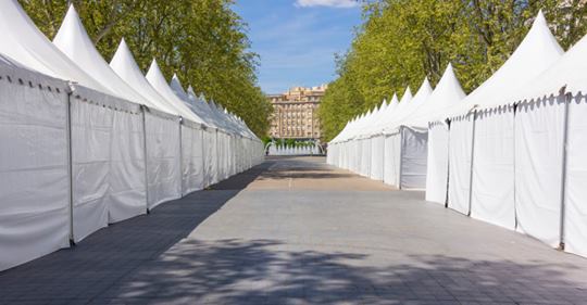 ResortCabanas's tweet photo. What’s the Difference Between Commercial Cabanas and Event Tents? https://t.co/Lffeq5unhD #commercial #thedifference #tents #cabanas https://t.co/g7dLNiurEg