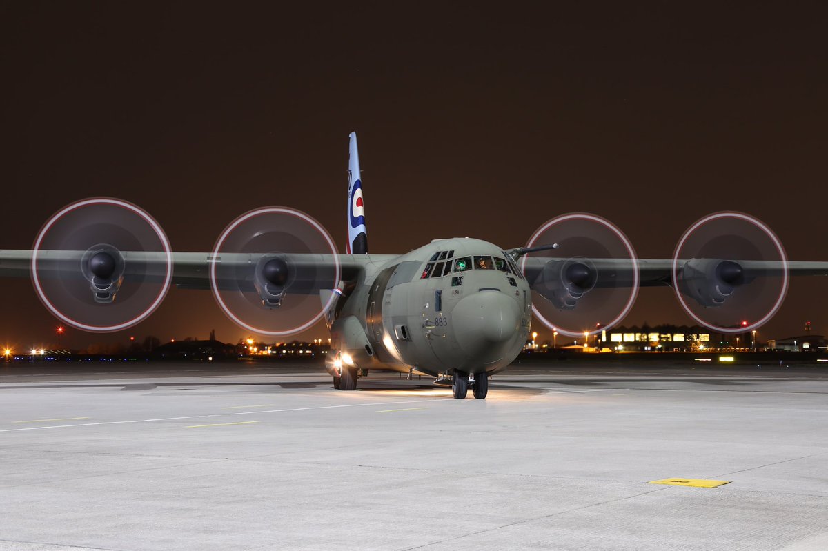 JamesHancock96's tweet photo. Had a very enjoyable evening at @RAFNortholt a few weeks back for their 26th Night Photoshoot.

A short gallery, including a bit more of this 47 Squadron C130J, is live on my website!

🔗 https://t.co/nw0F6v7ZpL https://t.co/LprlElJza2