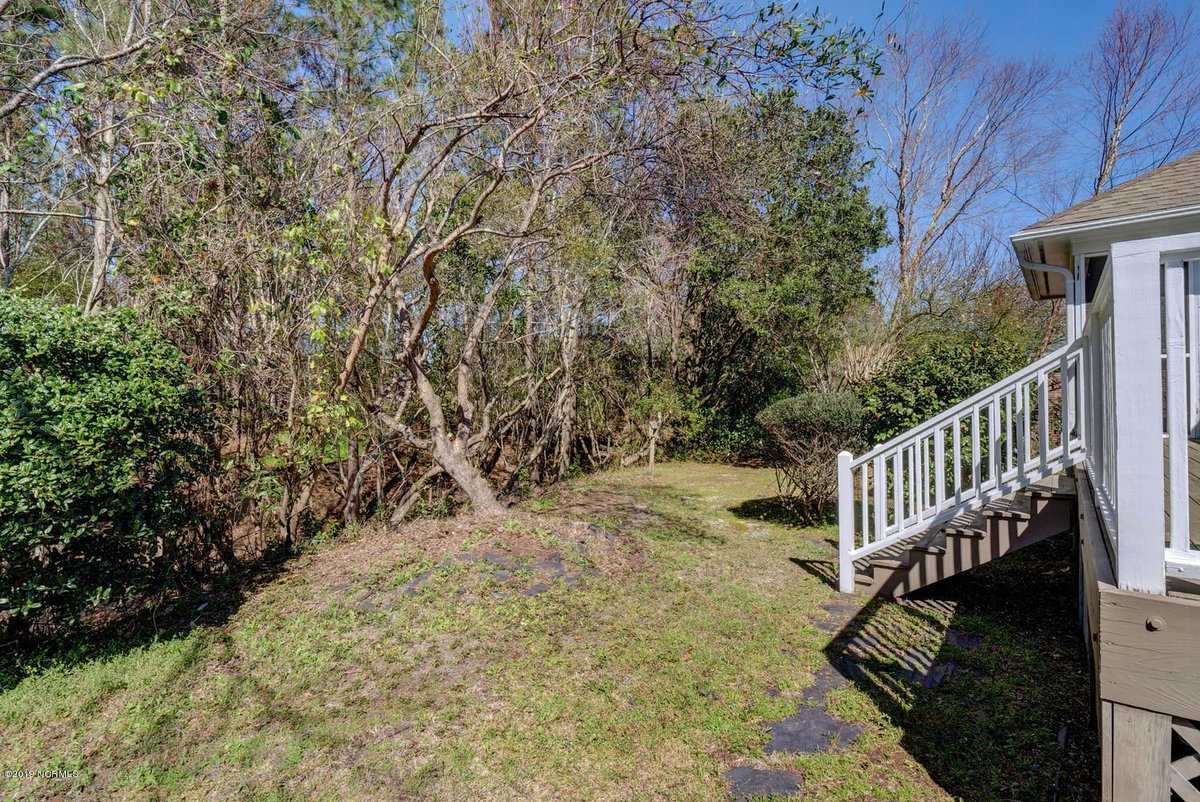 NetworkWilm's tweet photo. Charming 3 bedroom and 2 bath brick home, located in the beautiful Crosswinds community. This home features hardwood floors in the living and dining and new carpet and paint. Private back yard, a screened in porch &amp; a deck.  $300K https://t.co/wo5x5YBnHN https://t.co/is9Zdx9pkc