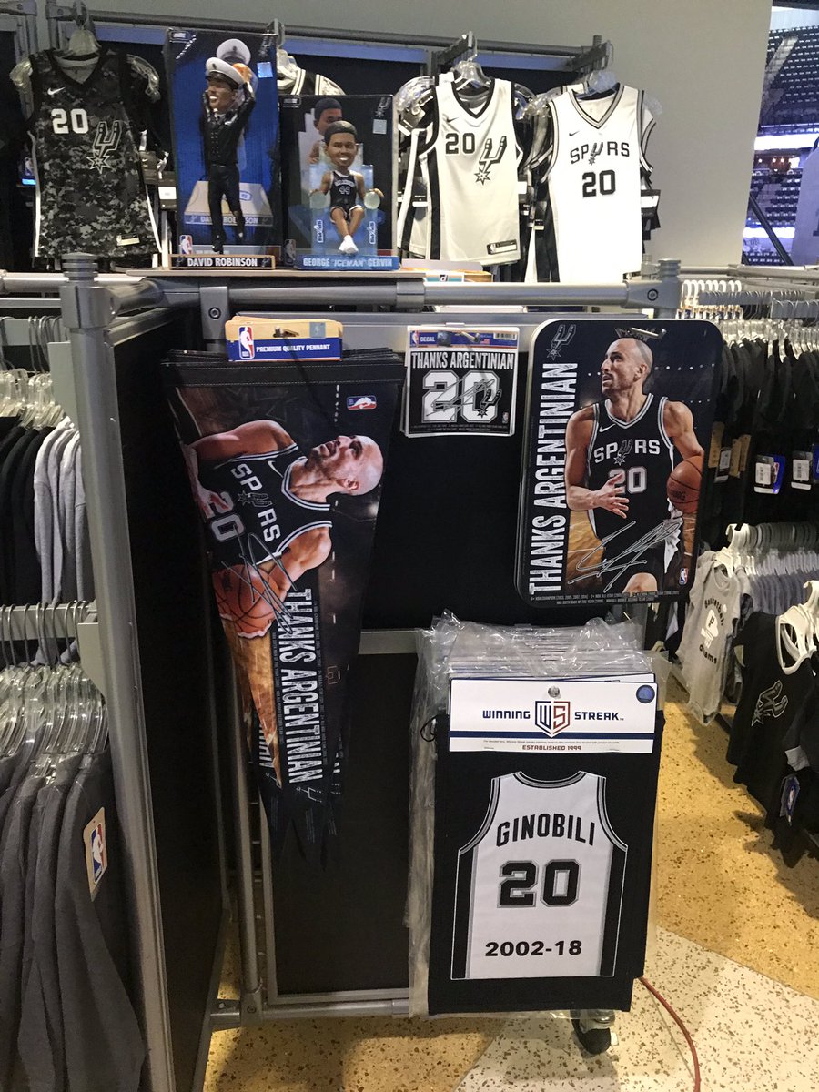 matiasbaldo's tweet image. Más memorabilia. #GraciasManu