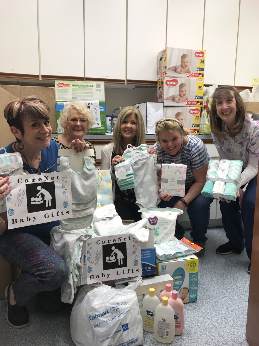 carenetprcs's tweet photo. Our wonderful friends from Dale City Baptist came by to bring us some wonderful donations for our moms and their babies. Thank you, Tuesday Night Bible Study! https://t.co/YTVyJbYuTh