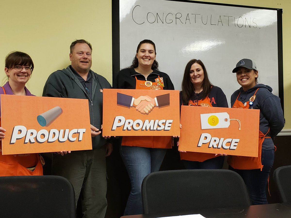 165Lacey's tweet photo. Grest meeting with the Awesome 4742 Team #takeyourshare23 #romanoffreno #pioneers https://t.co/EswjehXbYV