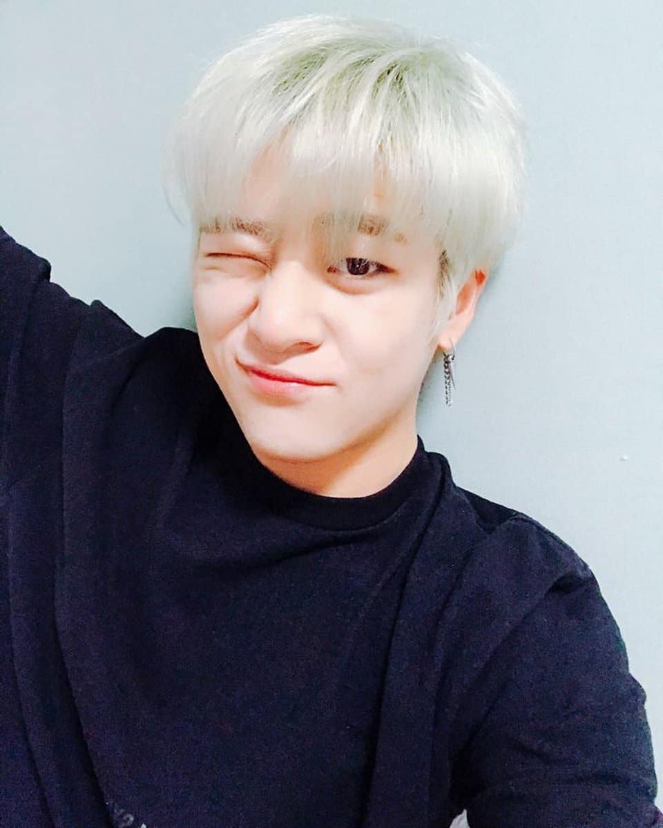 nfarahhhhh_'s tweet photo. Tengok show After School Club IN2IT..masa kenal IN2IT masa tu Jinsub dah keluar group..

Masa dekat After School Club tu tengok muka sorang² lepas tu fikir siapa yg keluar group..

Serius bakat dia besar.boleh menyanyi,rap,berlakon,model.😍

Suka perangai pelik dia.. https://t.co/AgVgSF4HRu